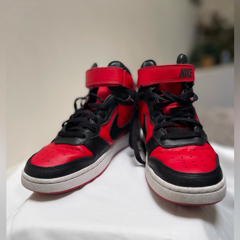 Nike Court Borough Mid Sneaker - Boys Size 7Y